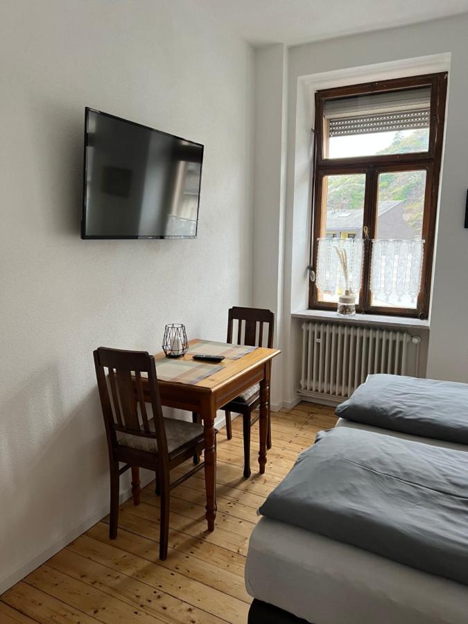 Weingut Gaestehaus Bach Cochem Bagian luar foto