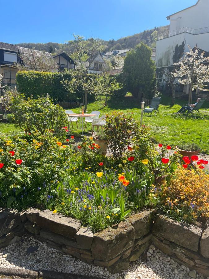 Weingut Gaestehaus Bach Cochem Bagian luar foto